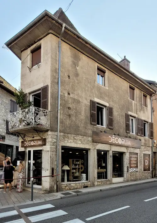 Identité visuelle boutique decorum morestel