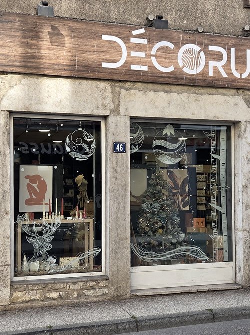 Dessin sur vitrine Decorum